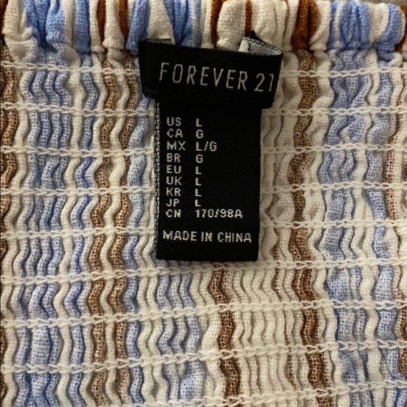 Crop Top - Picture 2 of 4